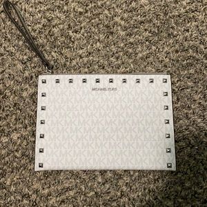 Michael Kors Large wristlet